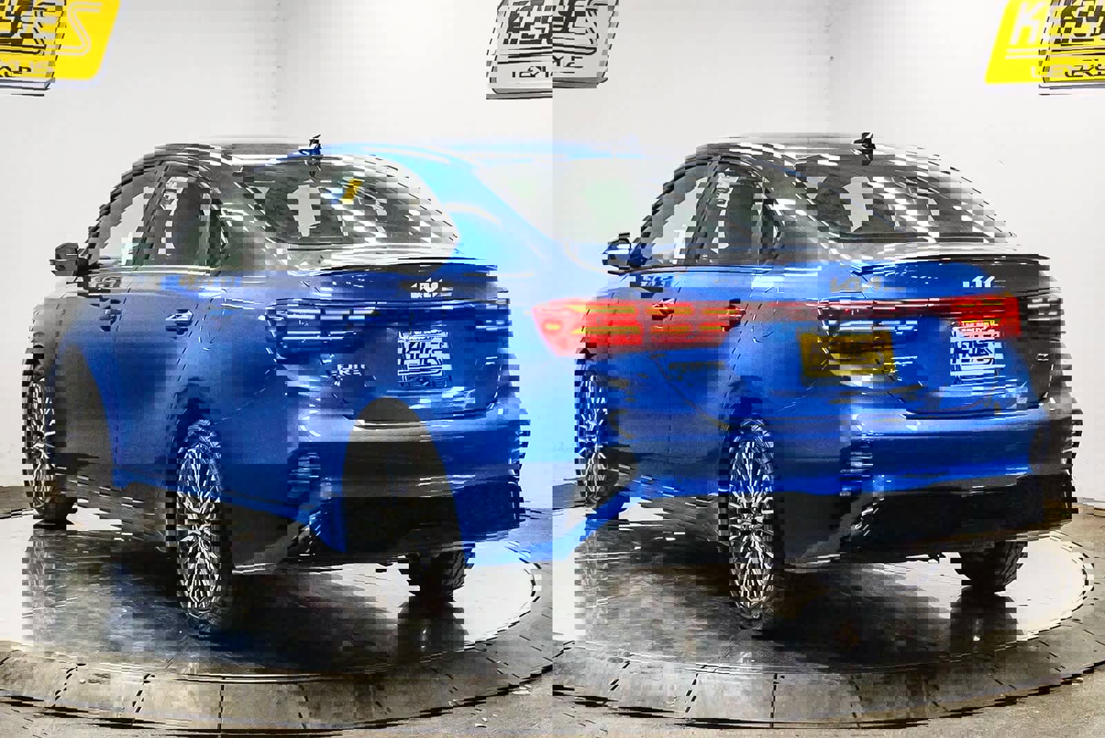 Used 2024 Kia Forte GT-Line image 2