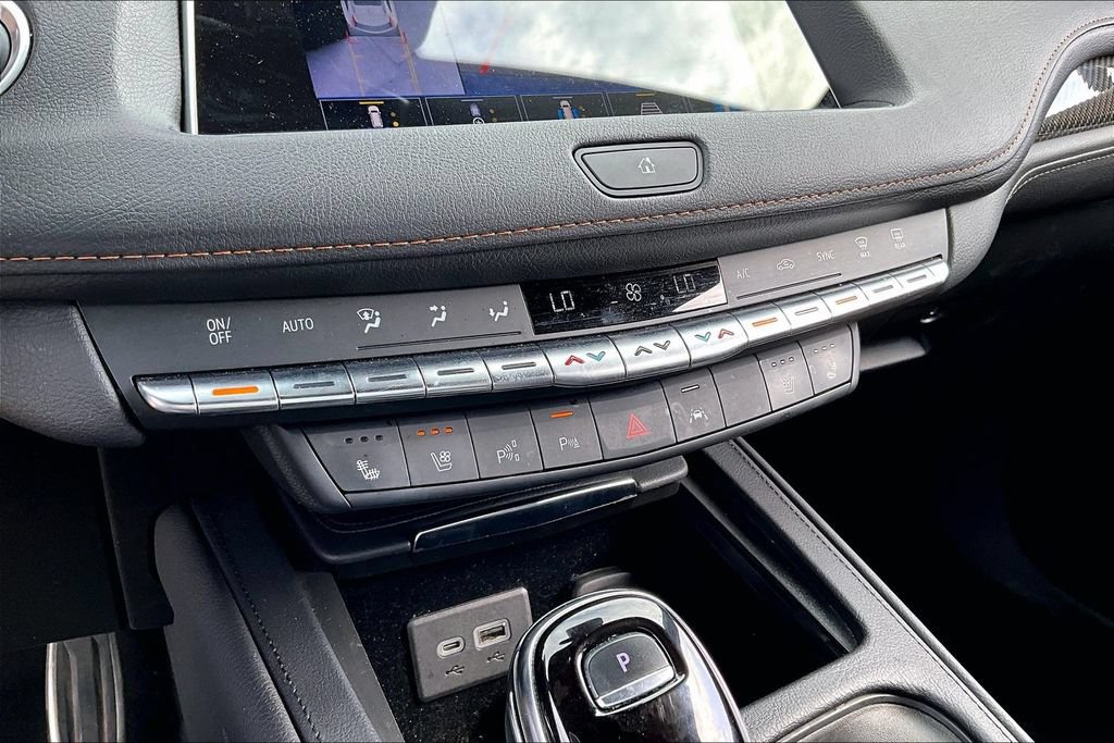 Used 2022 Cadillac XT4 Sport w/ Comfort Package FWD image 21