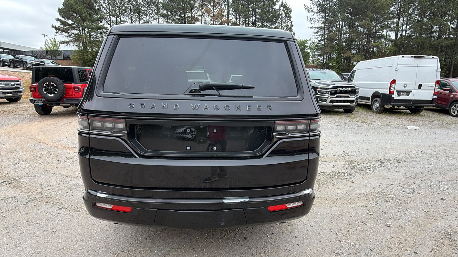Certified 2025 Jeep Grand Wagoneer Series II Obsidian w/ Quick Order Packagew 28T AWD/4WD image 9