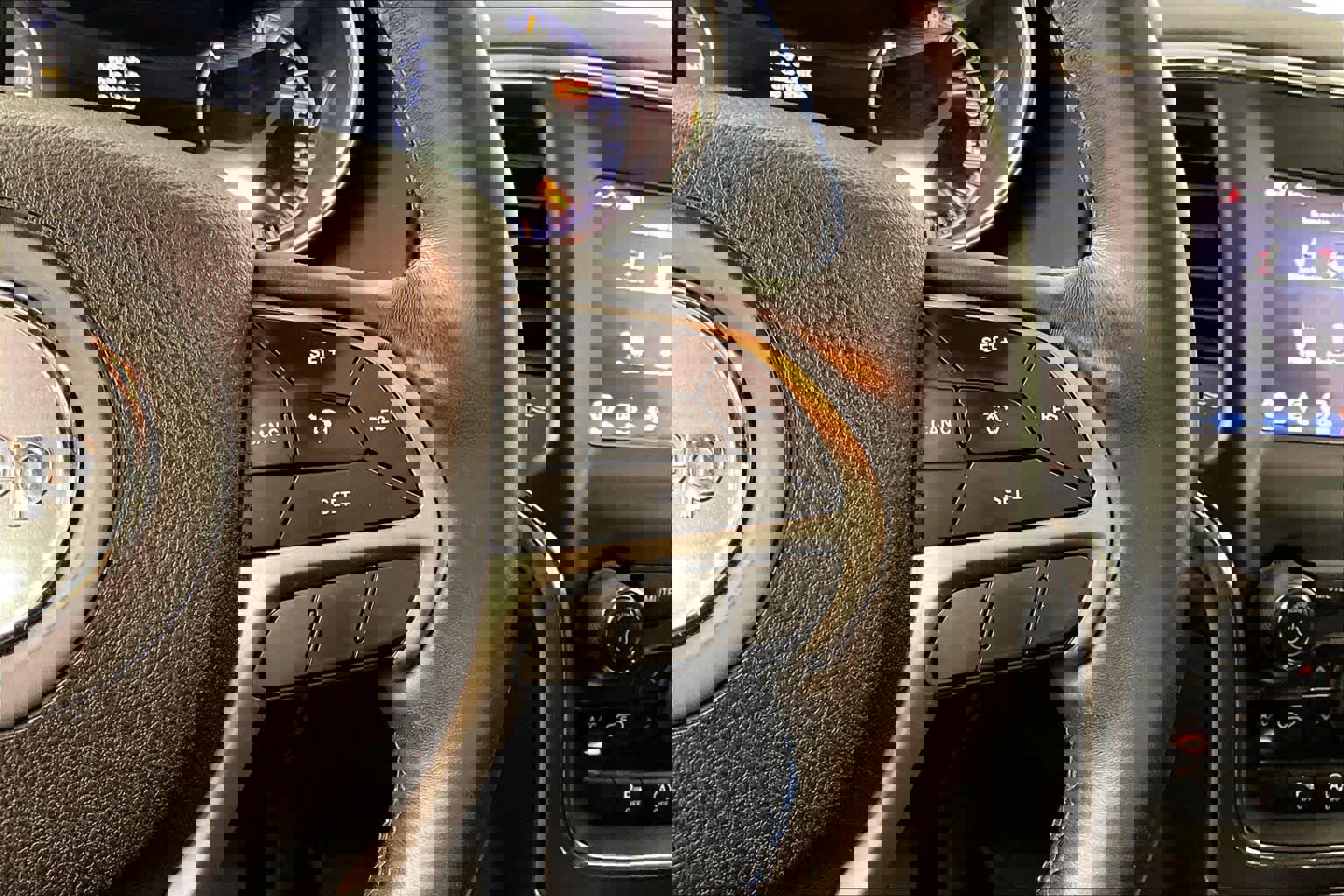 Used 2018 Jeep Grand Cherokee Laredo image 24