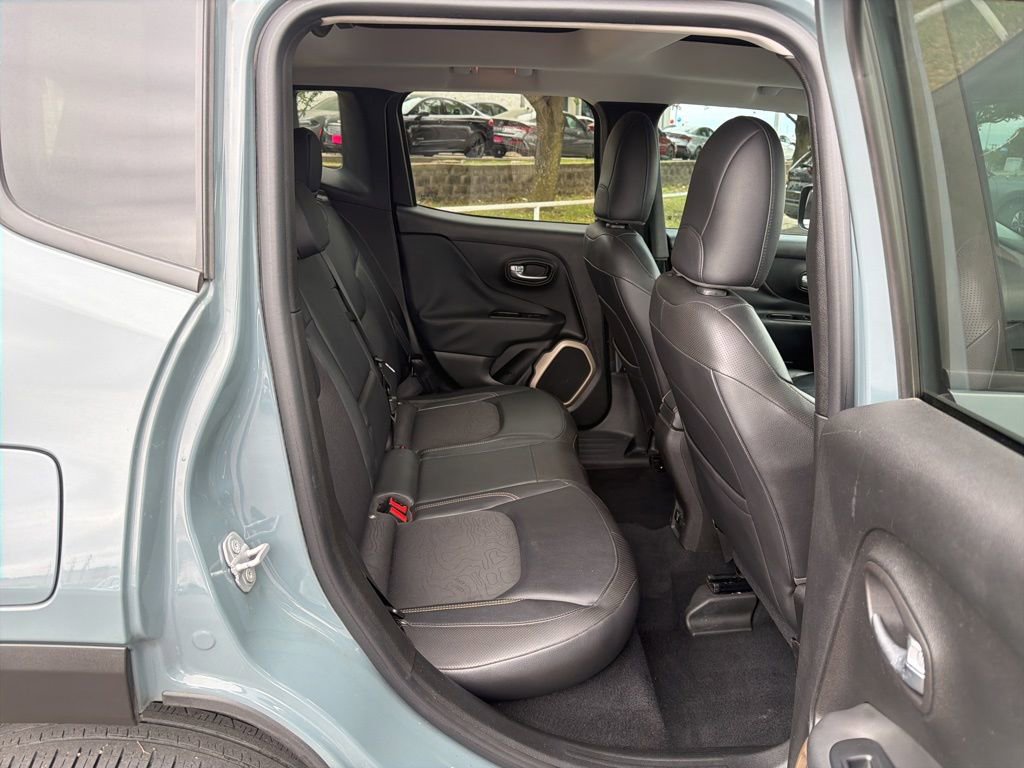 Used 2017 Jeep Renegade Trailhawk image 26