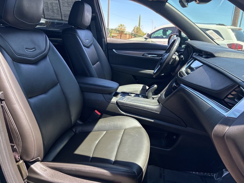 Used 2024 Cadillac XT6 Luxury FWD image 13