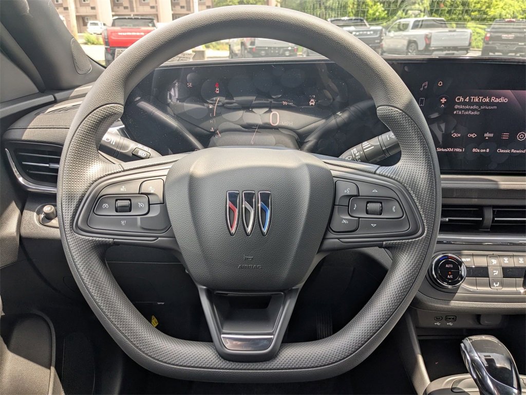 New 2025 Buick Envista Preferred image 18