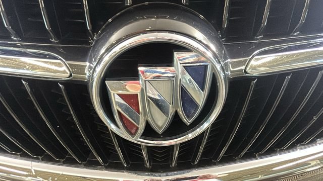 Used 2018 Buick Enclave Essence w/ Trailering Package FWD image 8