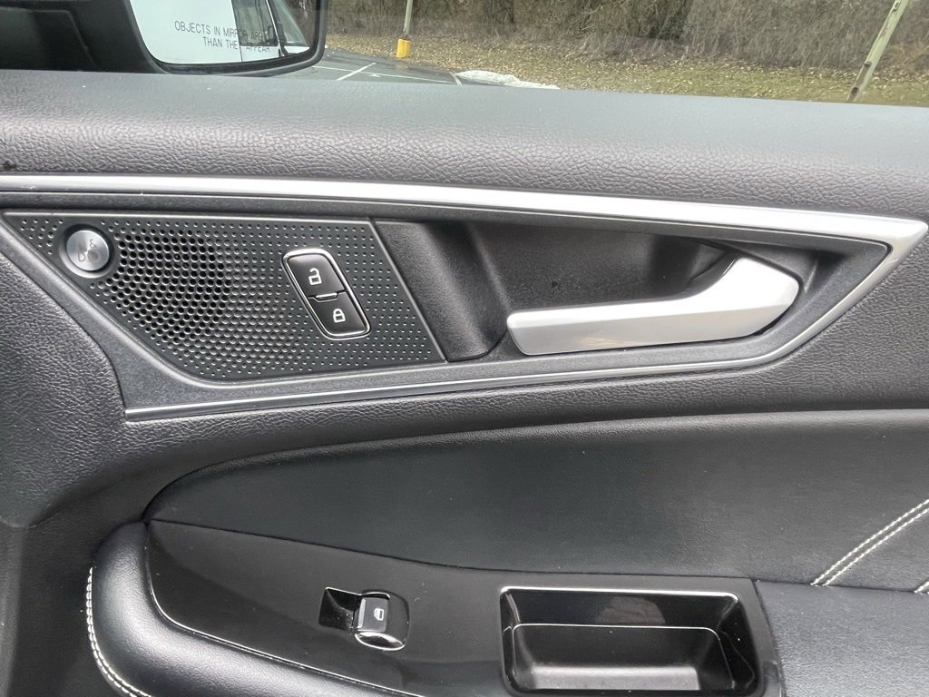 Used 2020 Ford Edge ST w/ Cold Weather Package image 14