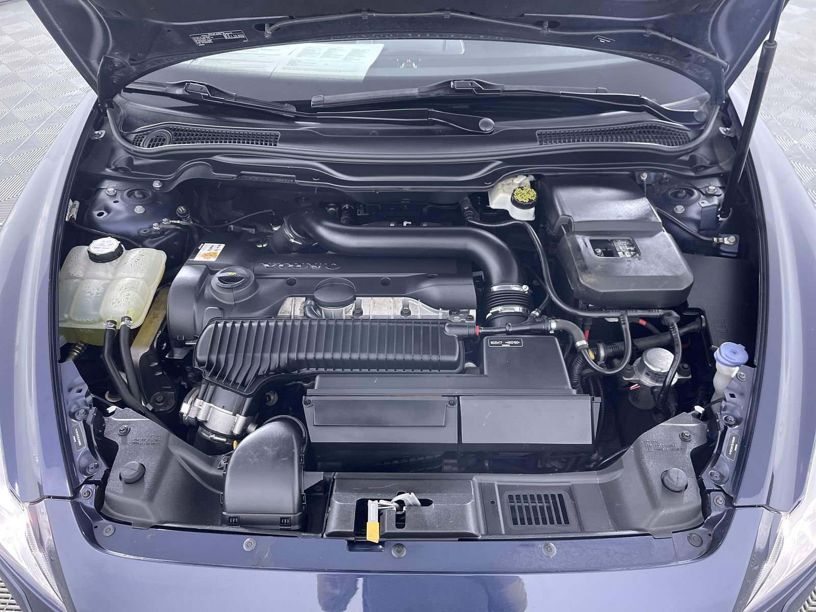 Used 2013 Volvo C70 T5 w/ Climate Pkg FWD image 26