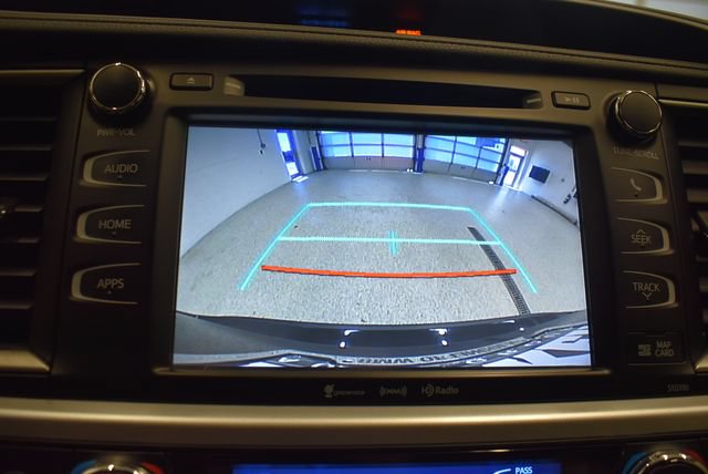 Used 2019 Toyota Highlander SE AWD/4WD image 8