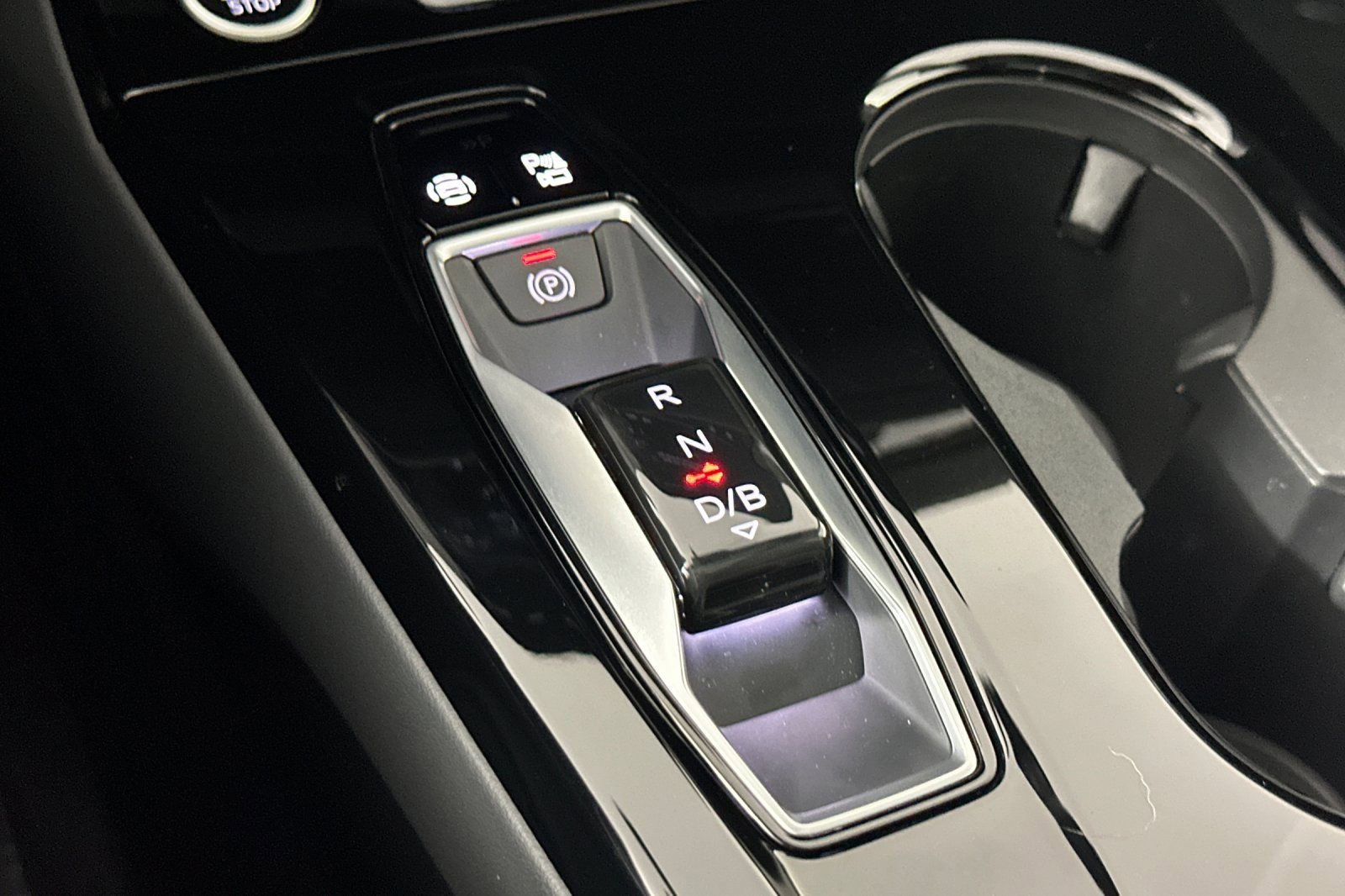 Used 2025 Audi Q6 e-tron Premium Plus w/ Premium Plus image 21