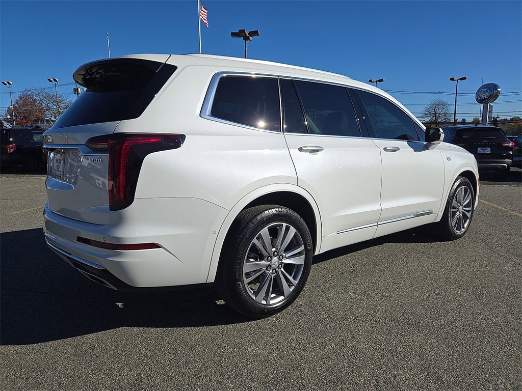 Used 2024 Cadillac XT6 Premium Luxury w/ Technology Package image 31