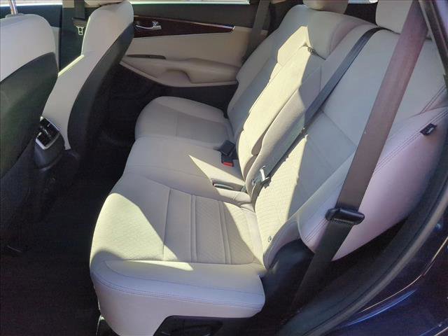 Used 2018 Kia Sorento LX image 19