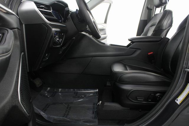 Used 2023 Jeep Grand Cherokee 4WD 4xe image 18