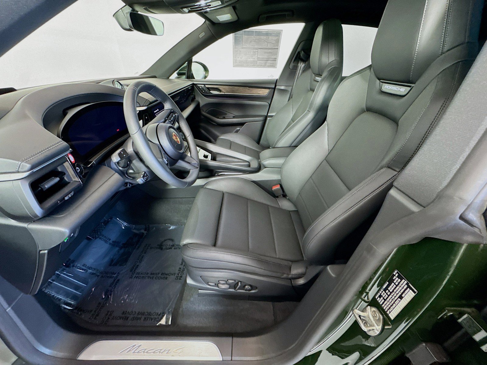 New 2024 Porsche Macan 4 Electric image 5