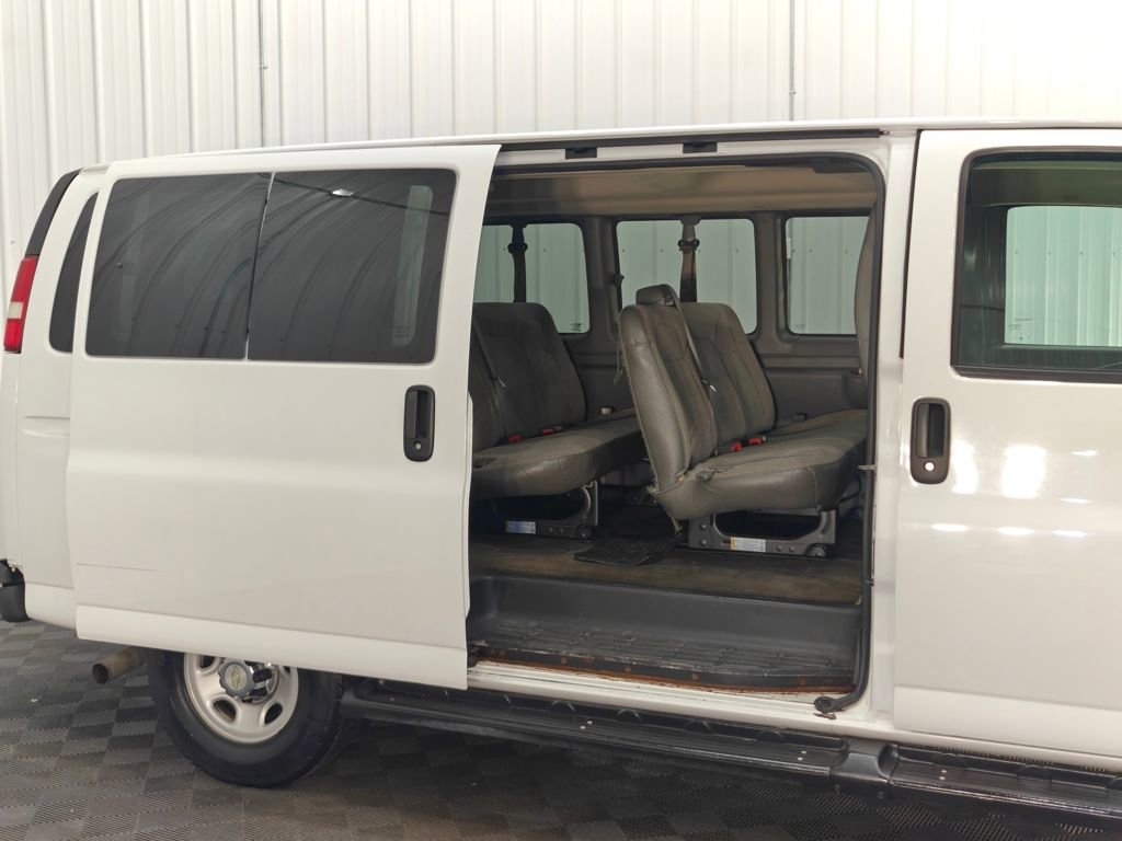 Used 2016 Chevrolet Express 3500 LT w/ LT Preferred Equipment Group image 22