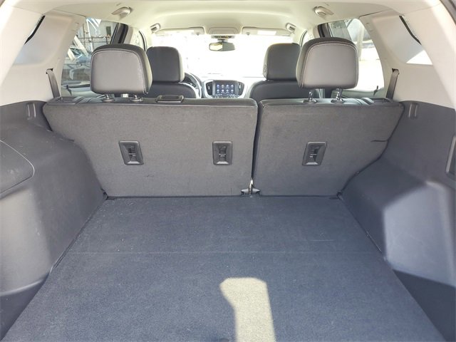 Used 2024 GMC Terrain SLT image 8