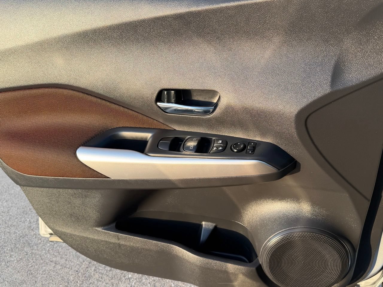 Certified 2020 Nissan Kicks SR FWD image 26