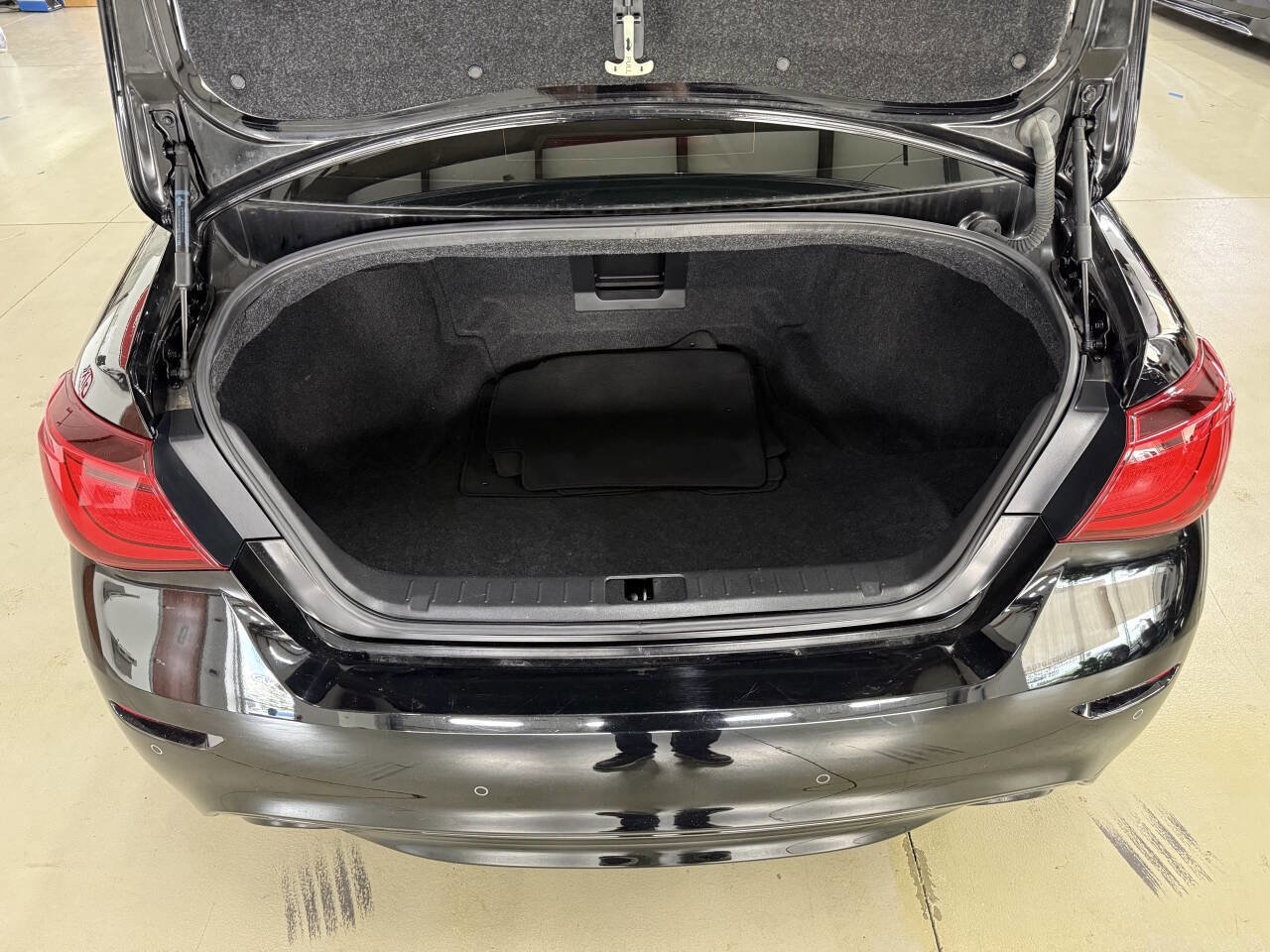 Used 2018 INFINITI Q70 L 3.7 w/ Sensory Package AWD/4WD image 9