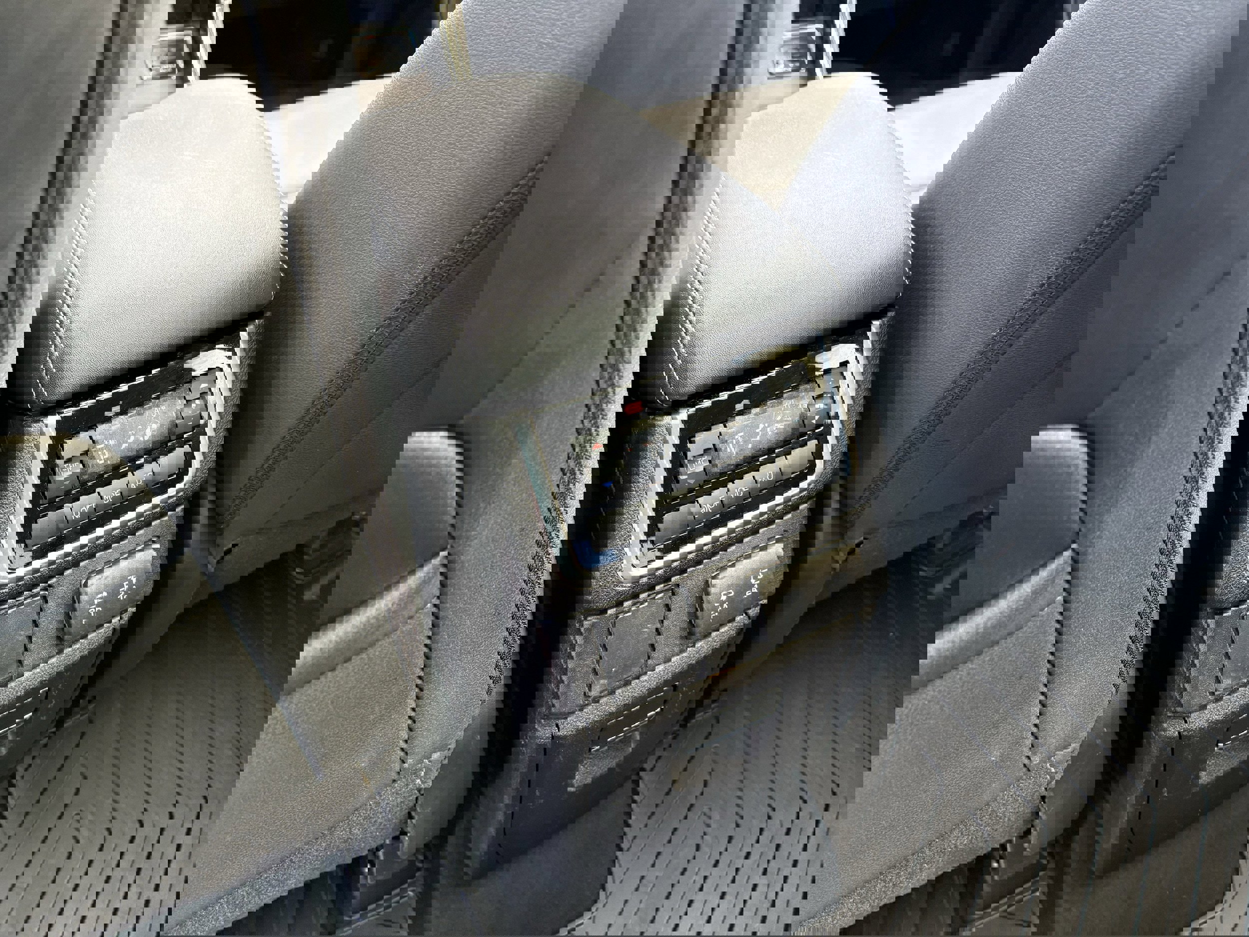 Used 2022 Subaru Ascent Onyx Edition image 34