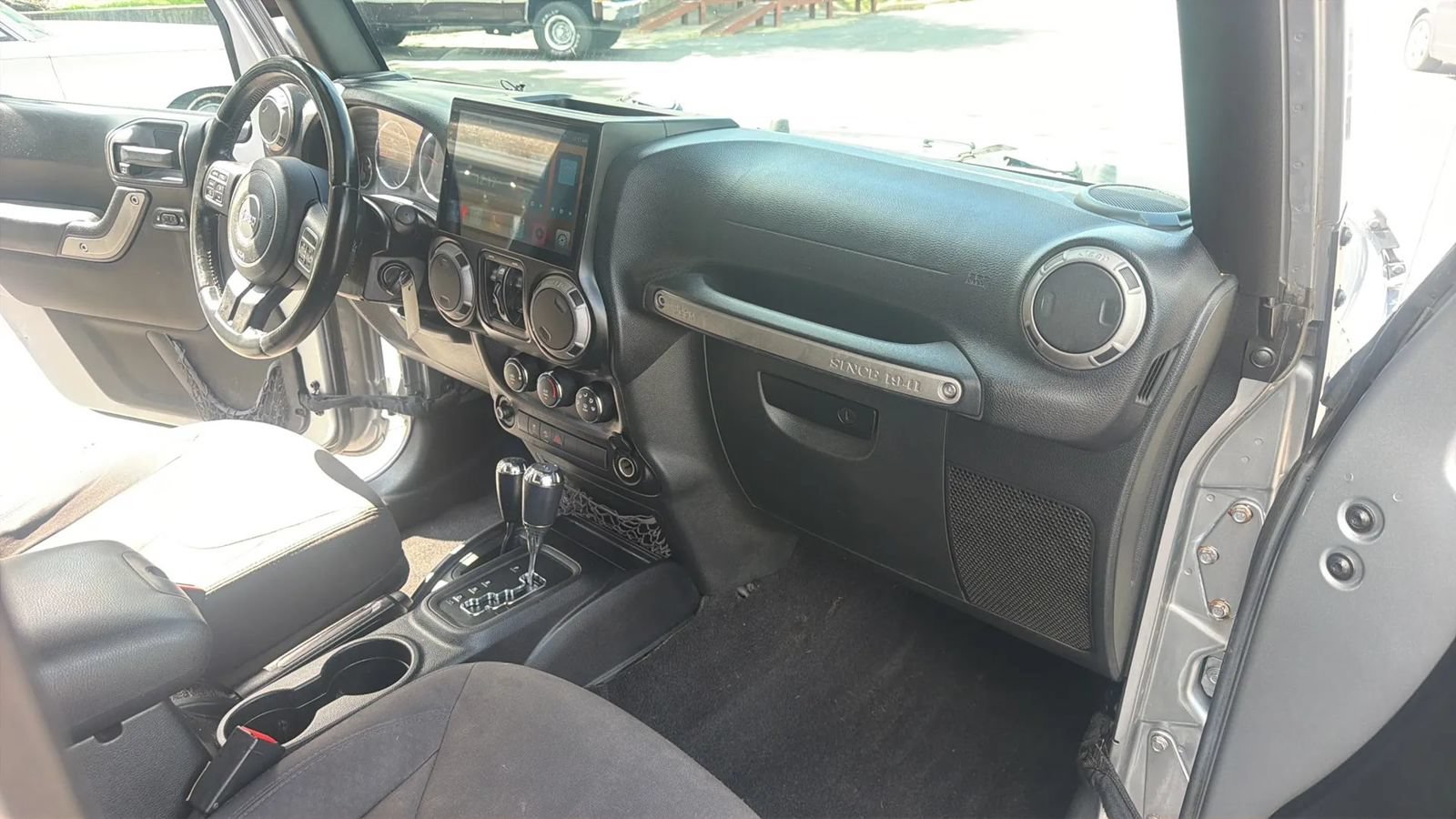 Used 2015 Jeep Wrangler Unlimited Sport w/ Quick Order Package 24S AWD/4WD image 13