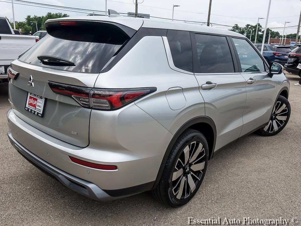 Used 2025 Mitsubishi Outlander SE AWD/4WD image 9