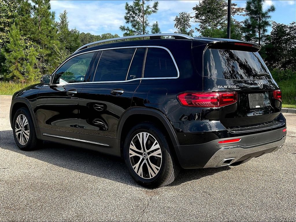Certified 2024 Mercedes-Benz GLB 250 image 3