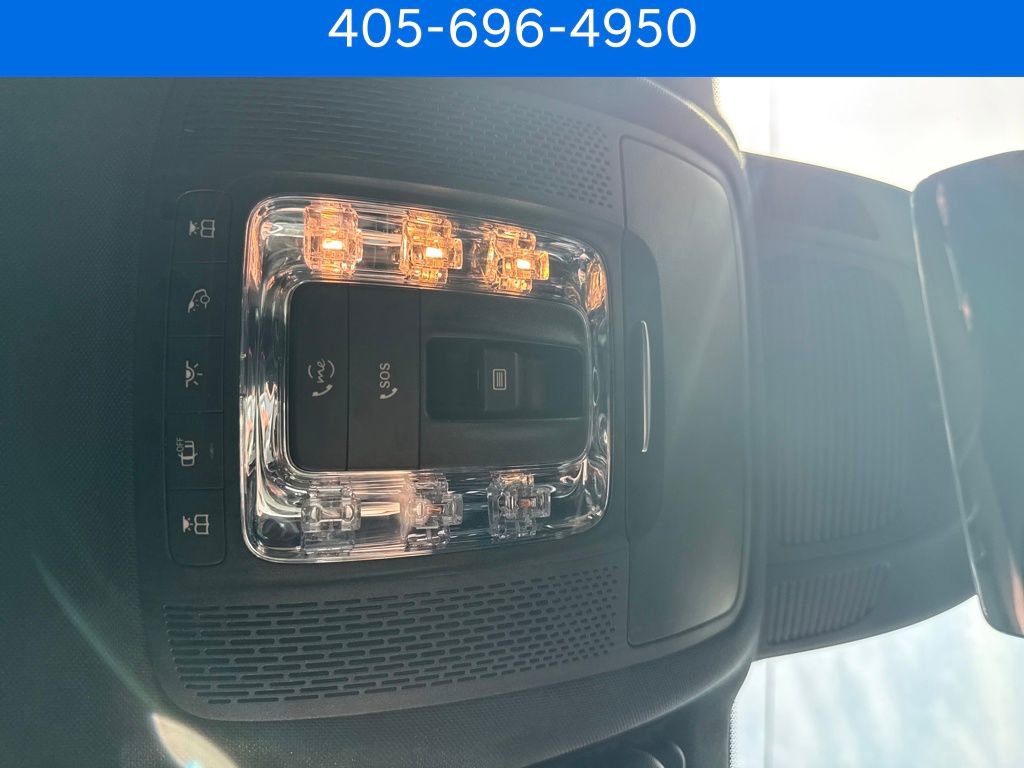 Used 2021 Mercedes-Benz GLS 450 4MATIC image 37