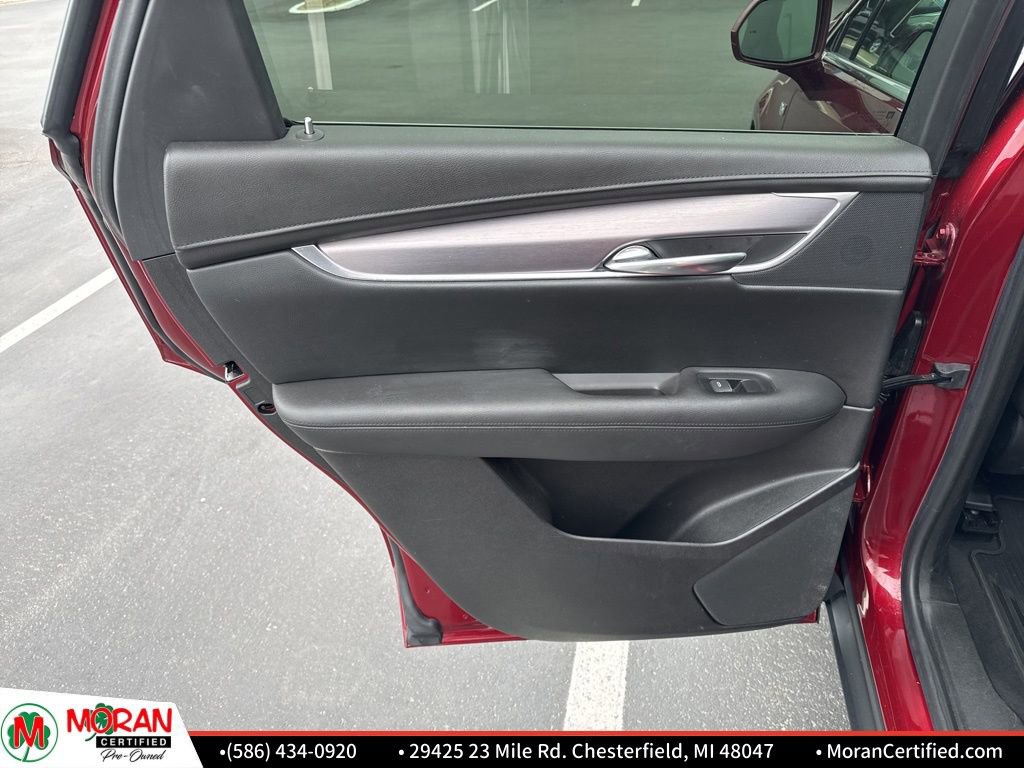 Used 2018 Cadillac XT5 Luxury w/ Driver Awareness Package FWD image 24