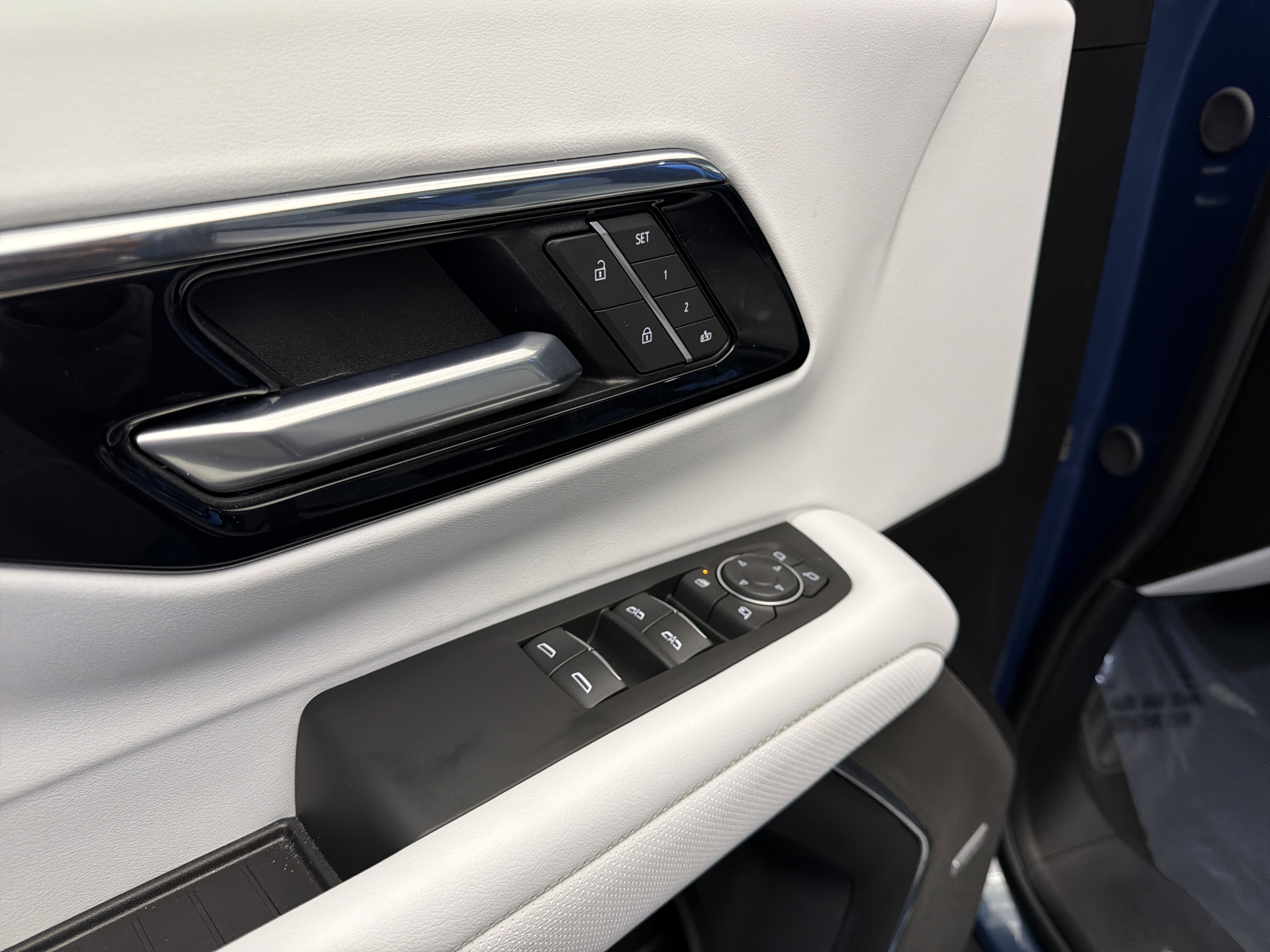 Used 2026 Chevrolet Tahoe Premier image 11