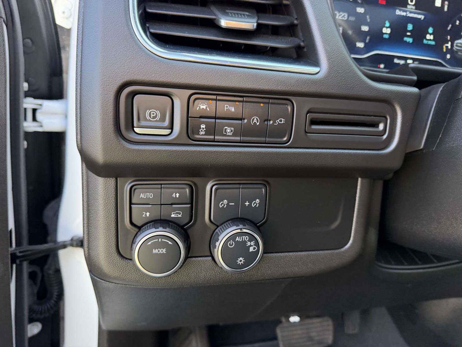 Certified 2022 Chevrolet Tahoe RST w/ Luxury Package image 19