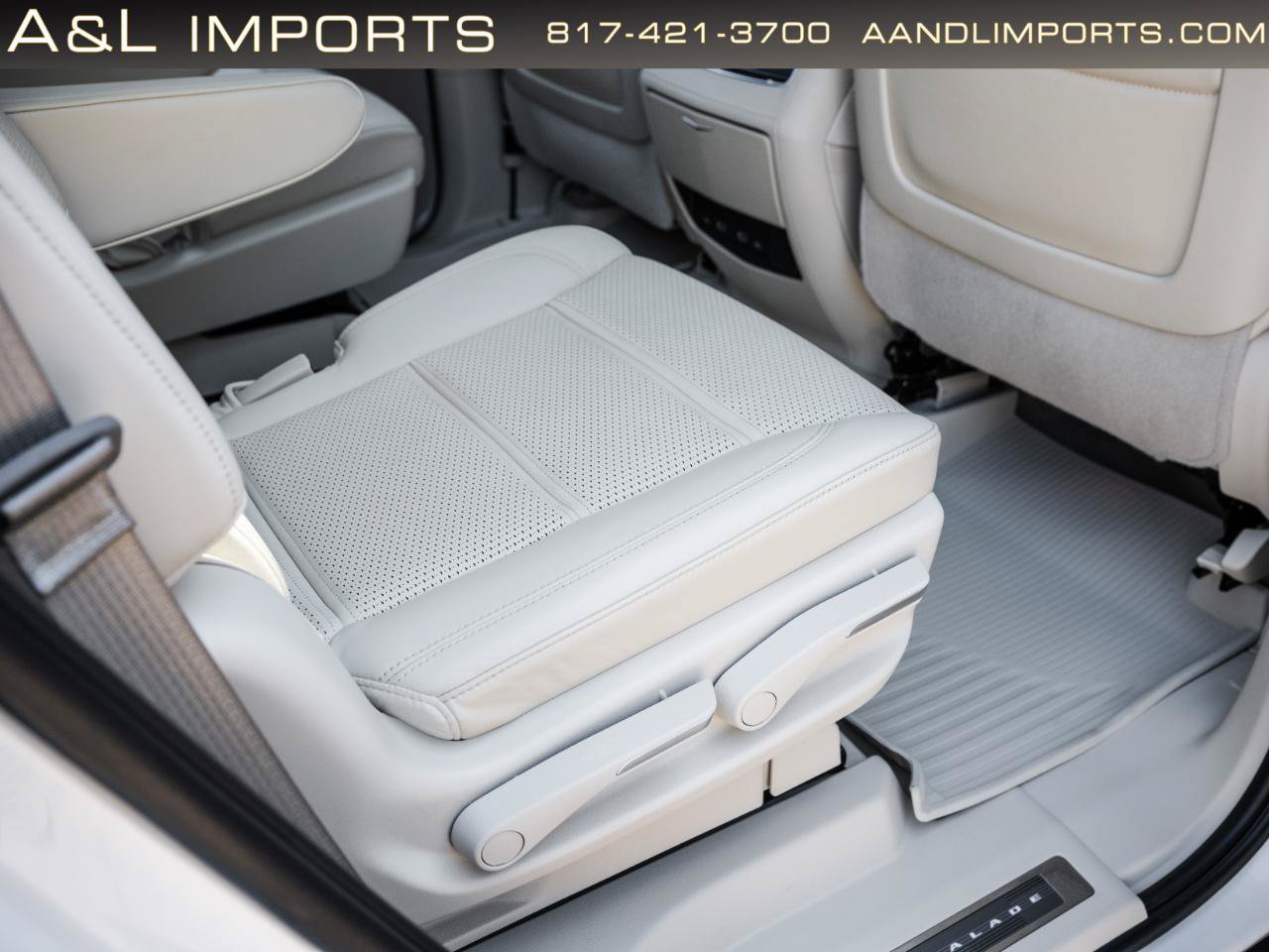 Used 2024 Cadillac Escalade Sport Platinum w/ LPO, ONYX Package AWD/4WD image 62