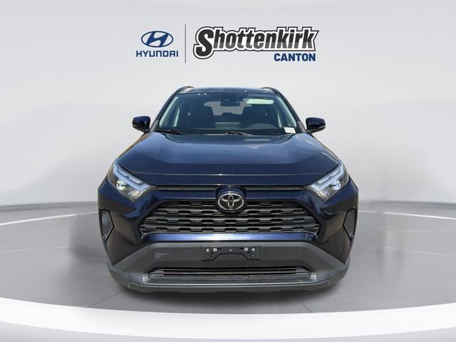 Used 2022 Toyota RAV4 XLE image 2