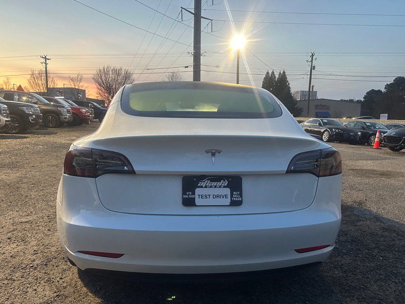 Used 2023 Tesla Model 3 Standard Range image 4