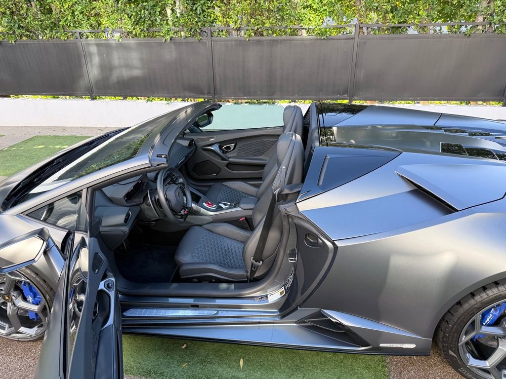 Used 2023 Lamborghini Huracan EVO image 51