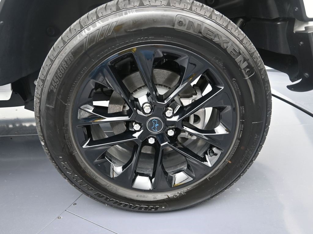 Used 2024 Jeep Wrangler Unlimited Sahara w/ Safety Group image 14