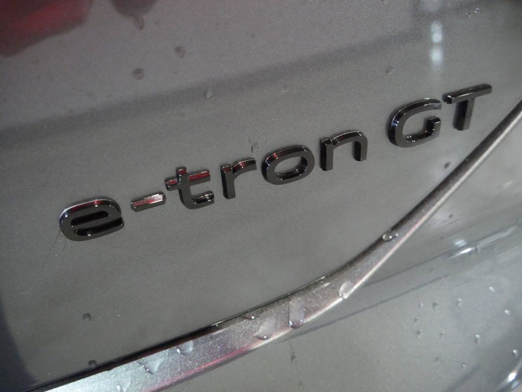 New 2026 Audi RS e-tron GT performance image 10