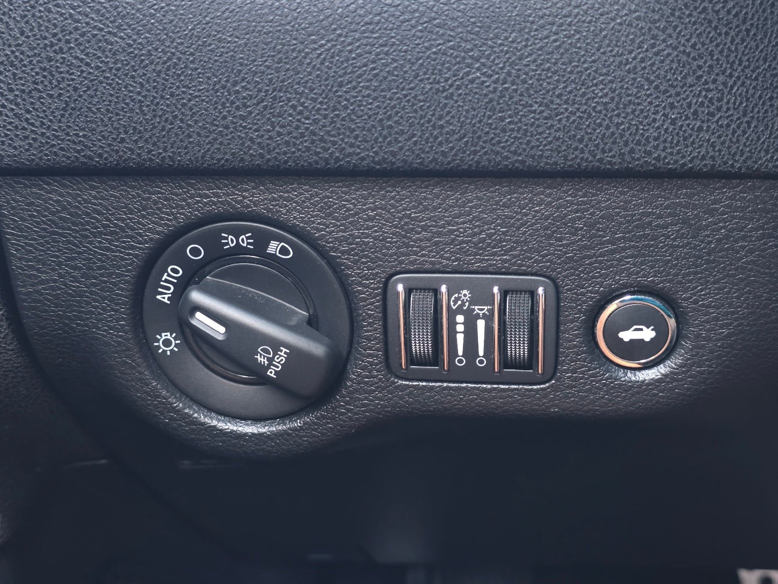 Used 2022 Dodge Charger R/T RWD image 21