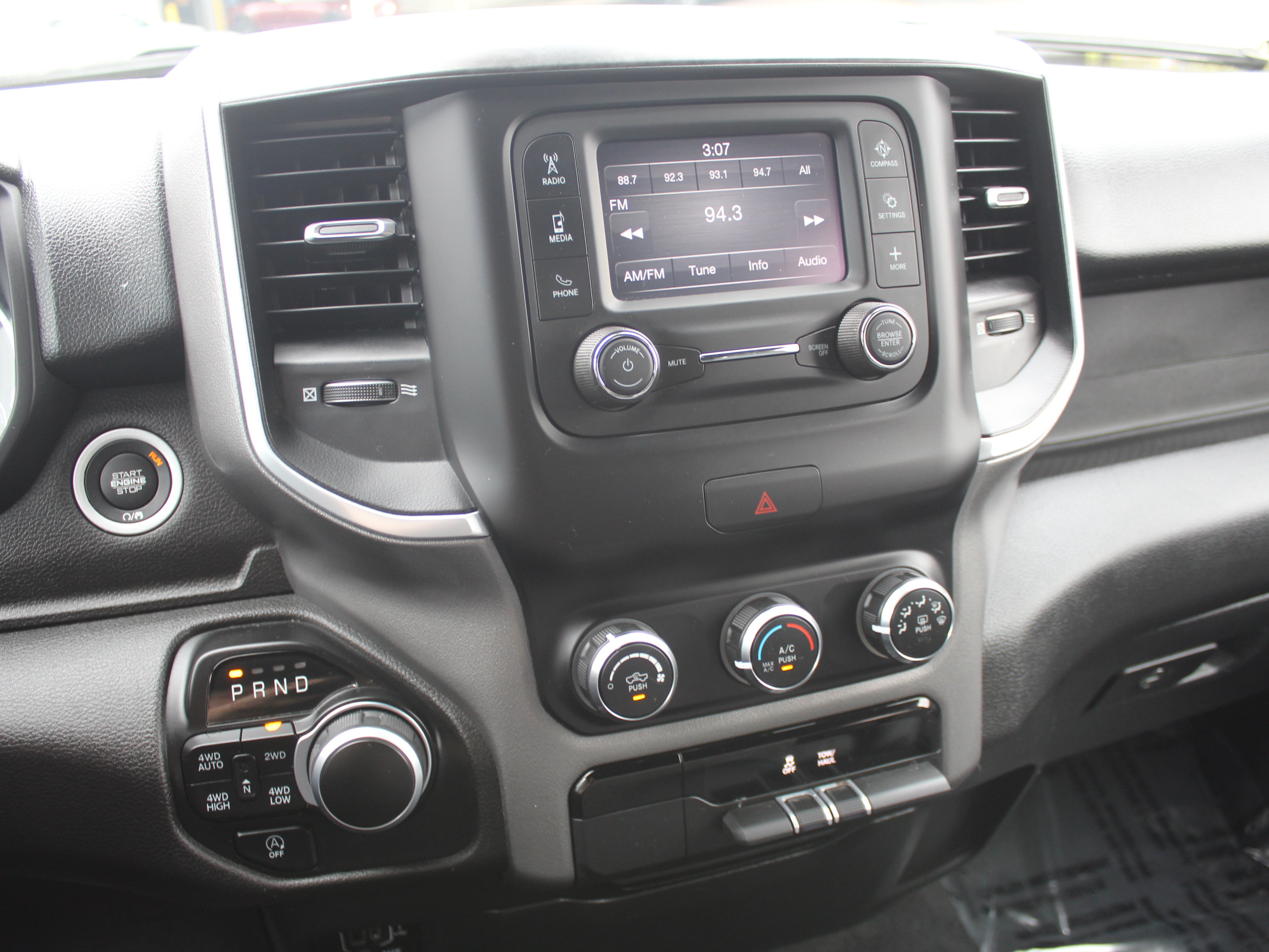 Used 2022 RAM 1500 Big Horn AWD/4WD image 18