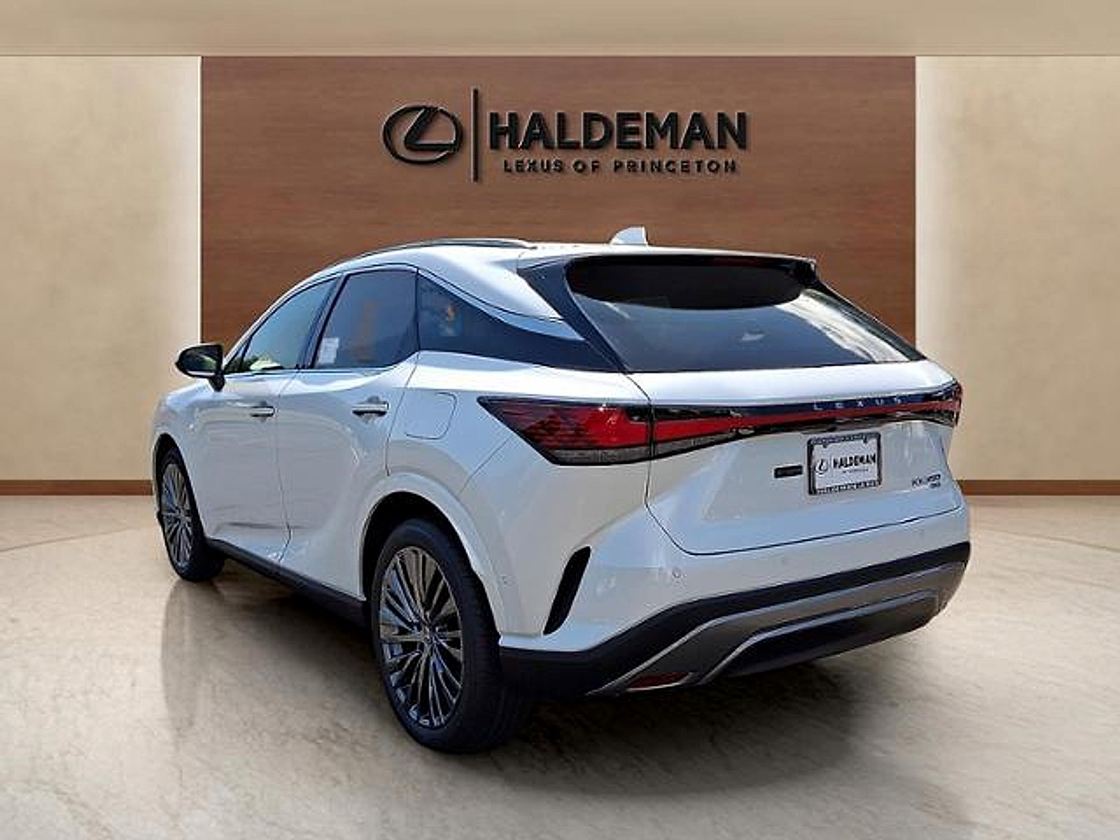 New 2026 Lexus RX 350 AWD w/ Convenience Package image 4