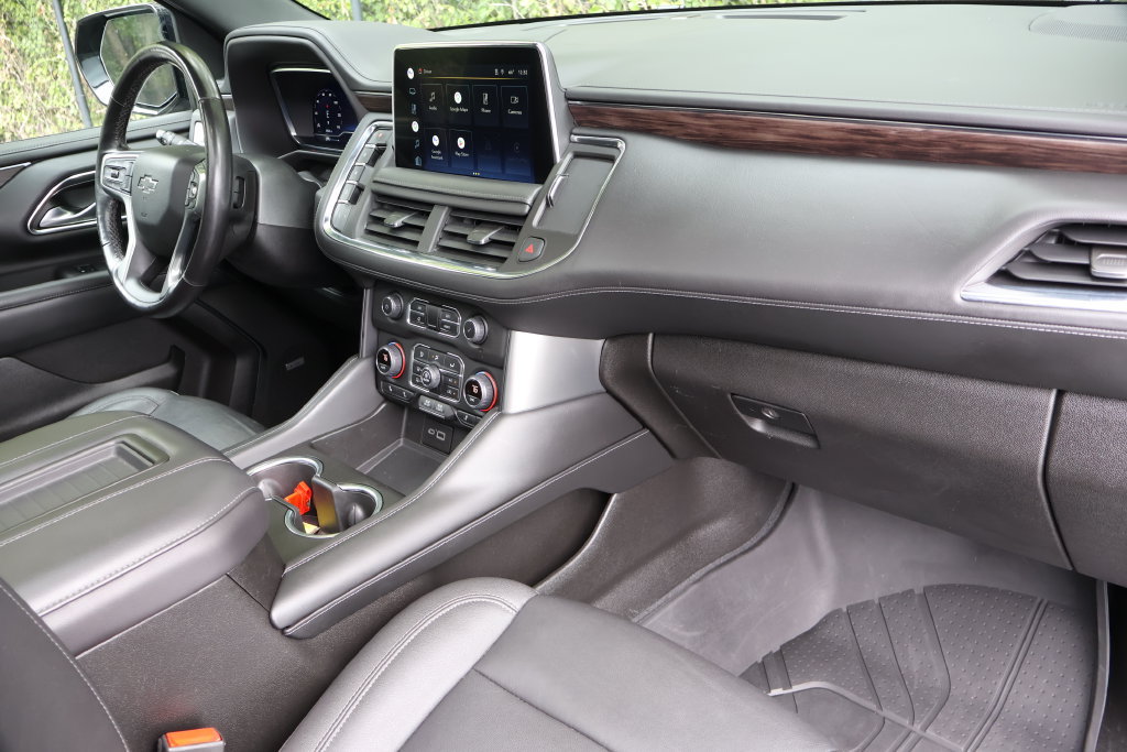 Used 2022 Chevrolet Tahoe Z71 w/ Luxury Package AWD/4WD image 43