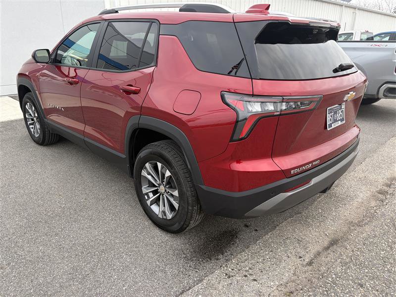 Used 2025 Chevrolet Equinox LT w/ Convenience Package II image 4