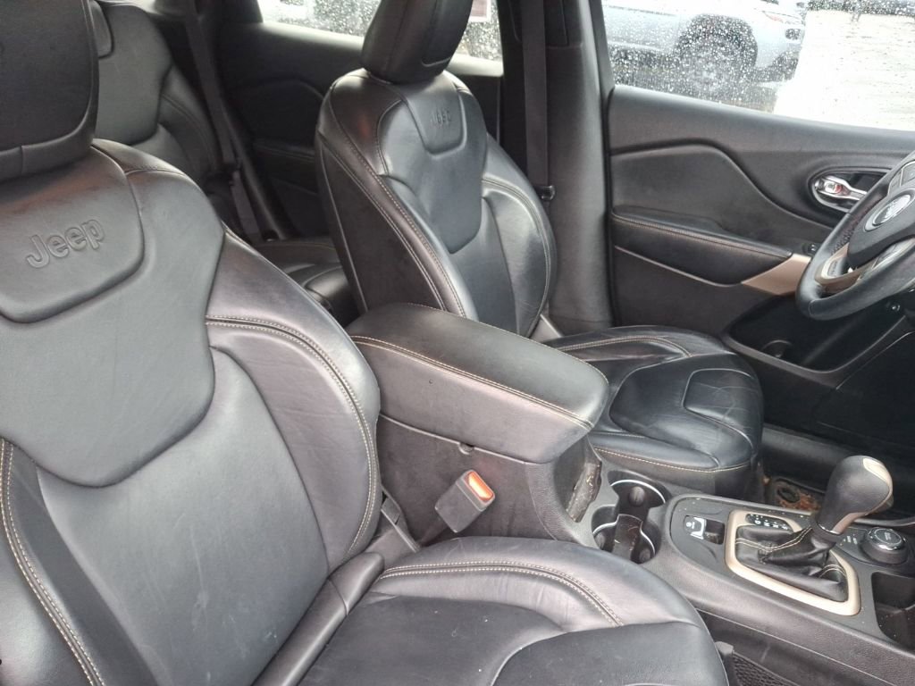 Used 2017 Jeep Cherokee Latitude w/ True North Edition image 13