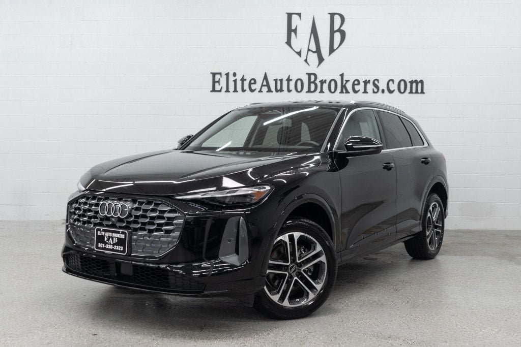 Used 2025 Audi Q5 Premium AWD/4WD image 1