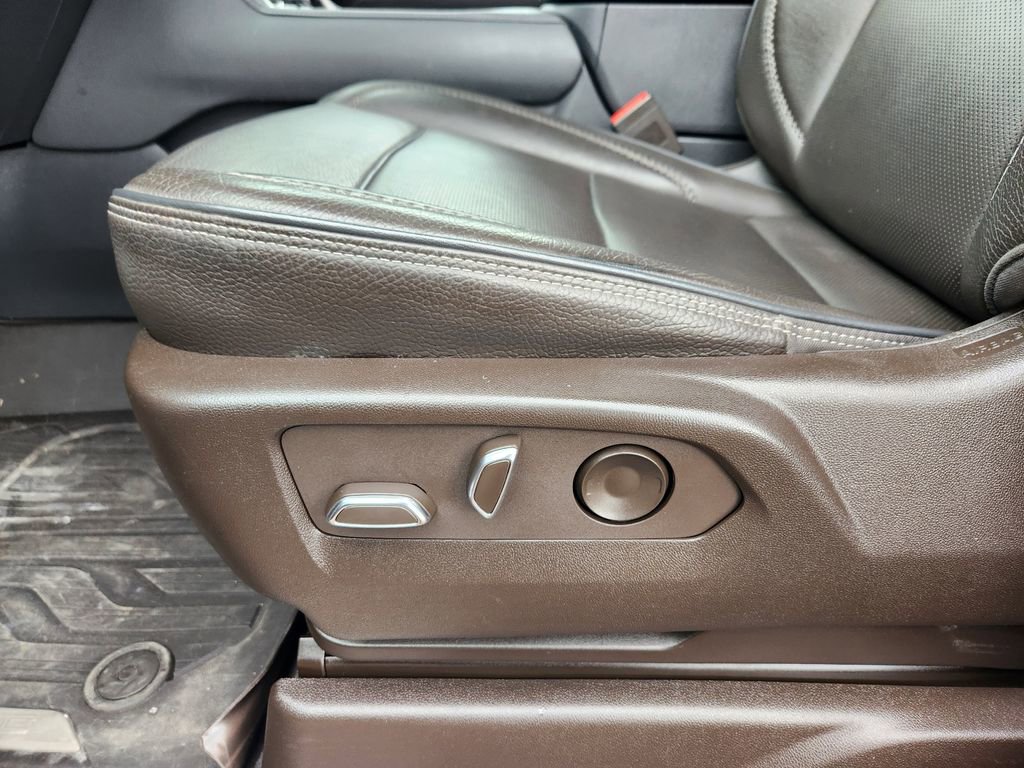 Used 2022 GMC Yukon XL Denali image 24