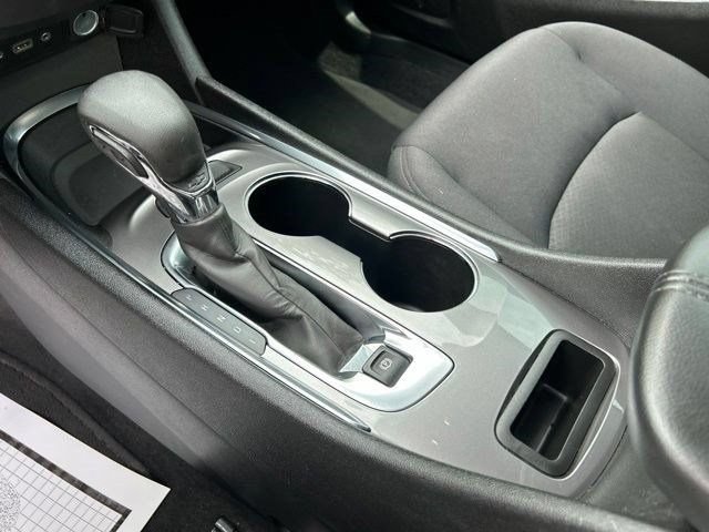 Used 2022 Chevrolet Malibu LT FWD image 30