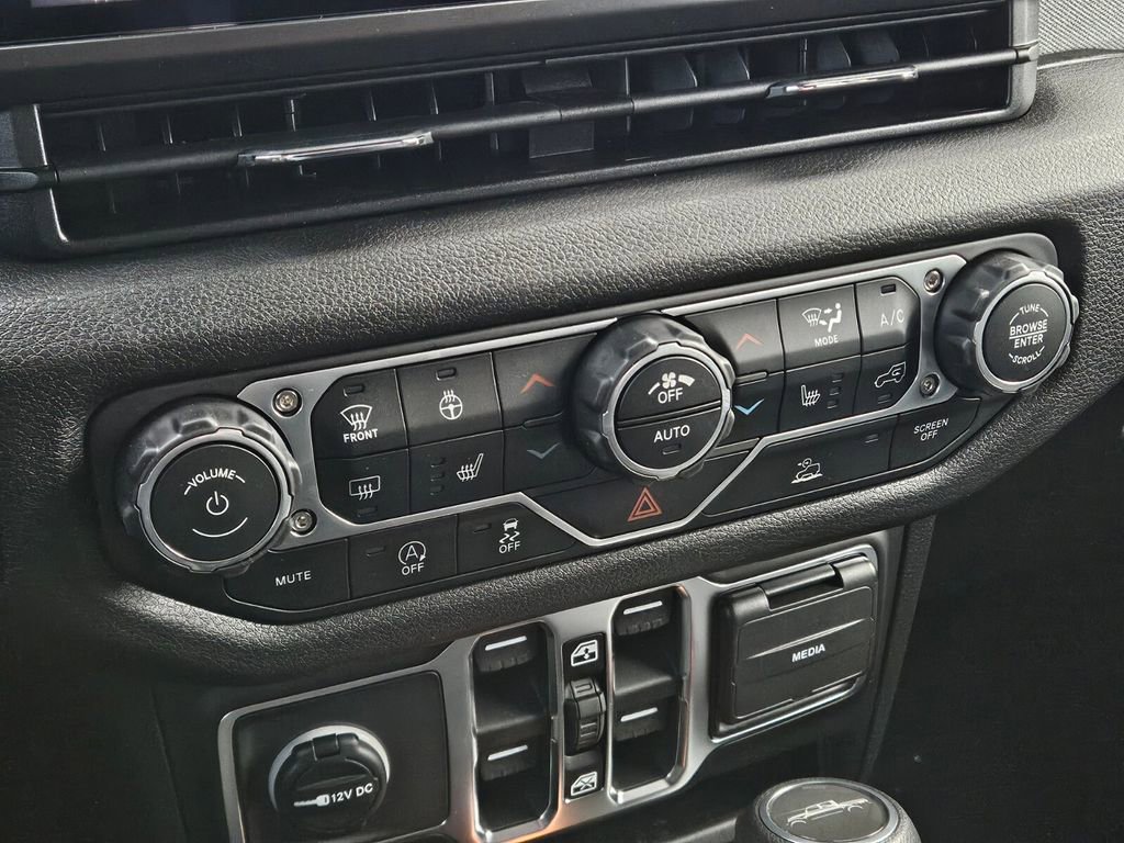 New 2026 Jeep Gladiator Sport image 18