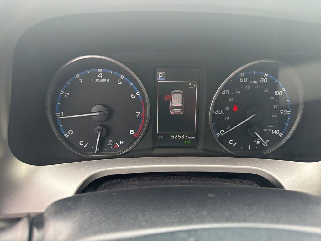 Used 2018 Toyota RAV4 XLE AWD/4WD image 16