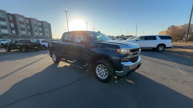Used 2022 Chevrolet Silverado 1500 LT image 2