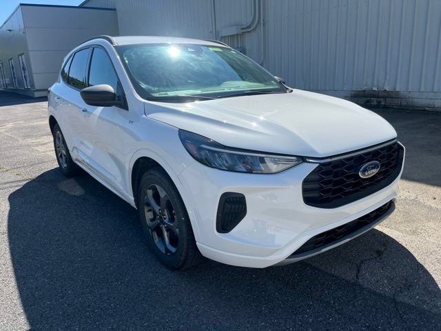 Used 2023 Ford Escape ST-Line AWD/4WD image 3