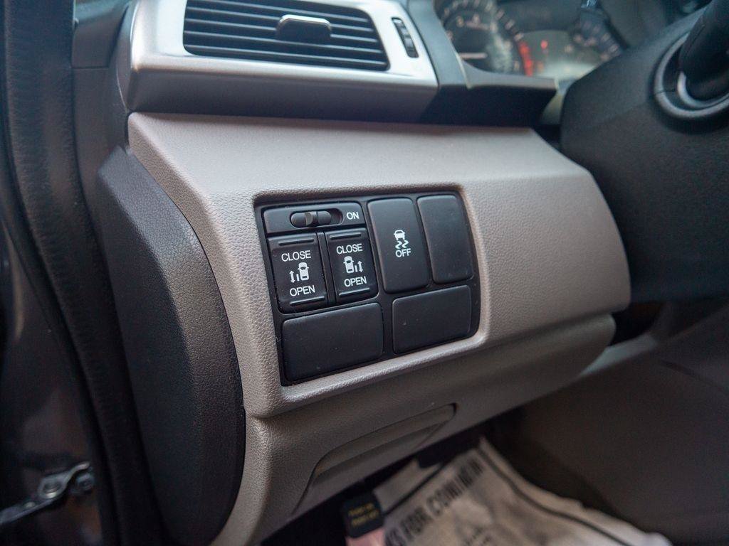 Used 2016 Honda Odyssey SE image 20