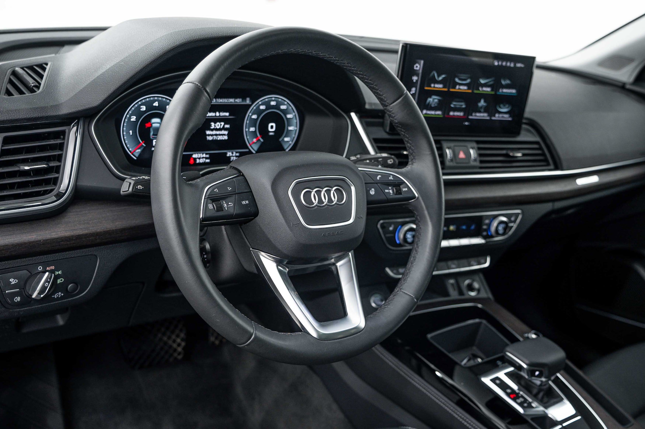 Certified 2024 Audi Q5 2.0T Premium Plus w/ Premium Plus Package AWD/4WD image 9