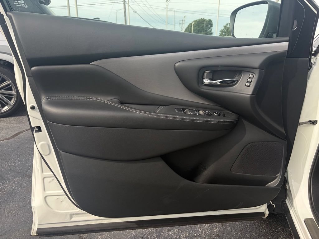 Used 2022 Nissan Murano SL w/ SL Moonroof Package AWD/4WD image 15